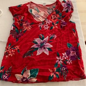 Old navy red rayon small tropical floral short sleeve top Euc